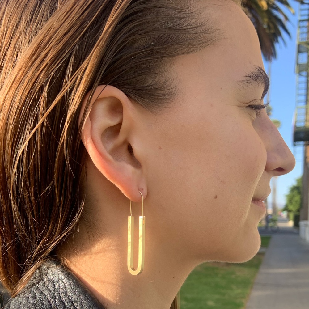 U Shape Linear Hoop Earrings 14k Gold Plated Shiny - Picture 8 of 8